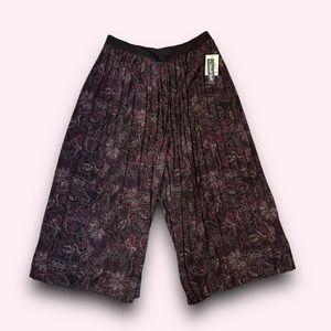 Women’s Plus Size ModCloth You Com-Pleat Me Cropped Pants Purple Paisley 1X NWT